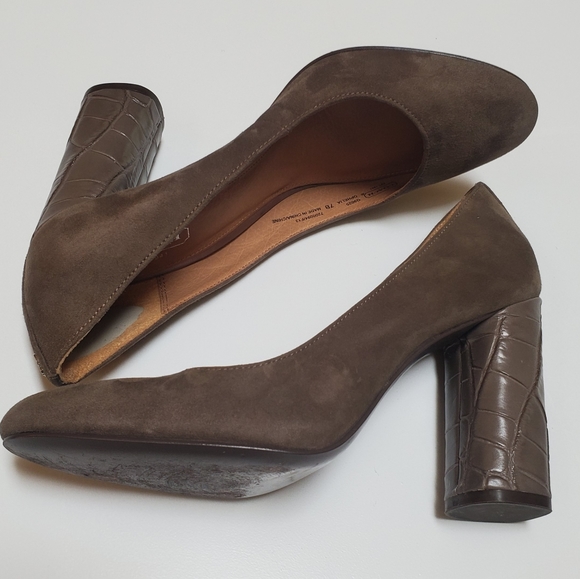 Coach Ophelia Suede Embossed block heels - Picture 6 of 8